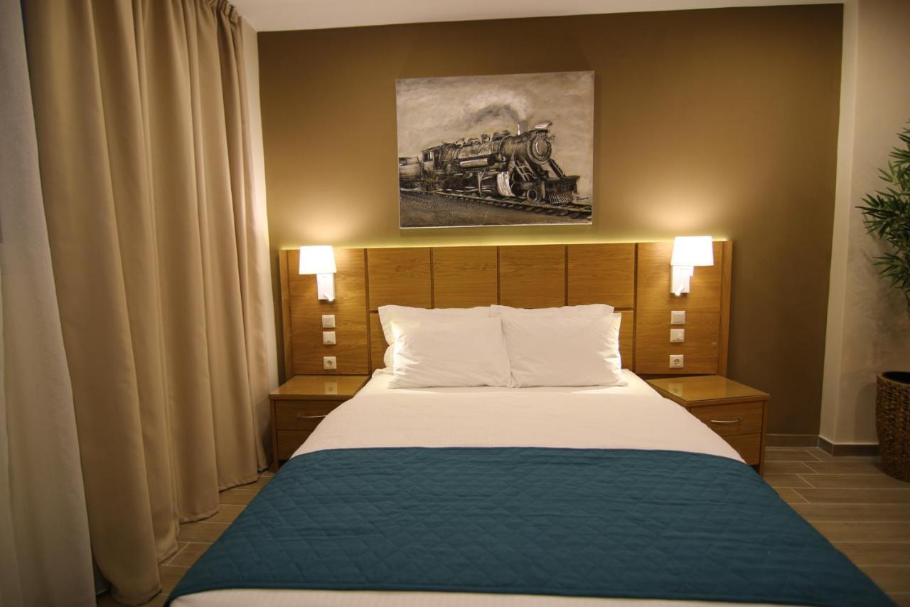 סלוניקי La Place De La Gare Suites - New Subway Station מראה חיצוני תמונה