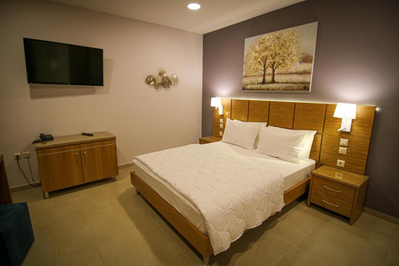 סלוניקי La Place De La Gare Suites - New Subway Station מראה חיצוני תמונה