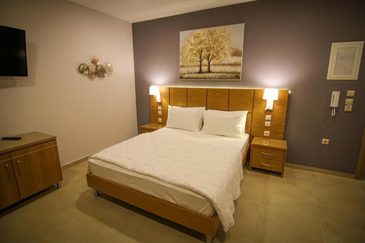 סלוניקי La Place De La Gare Suites - New Subway Station מראה חיצוני תמונה