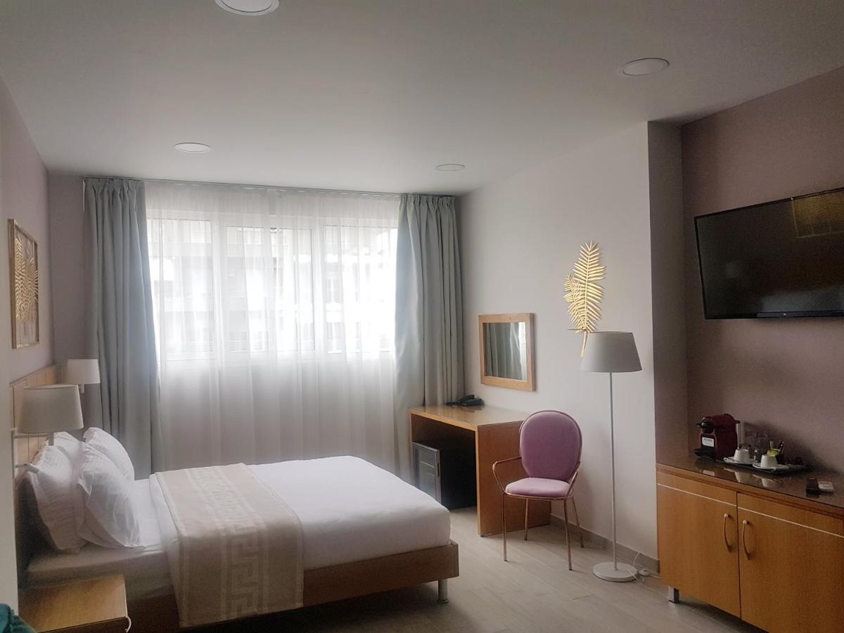 סלוניקי La Place De La Gare Suites - New Subway Station מראה חיצוני תמונה