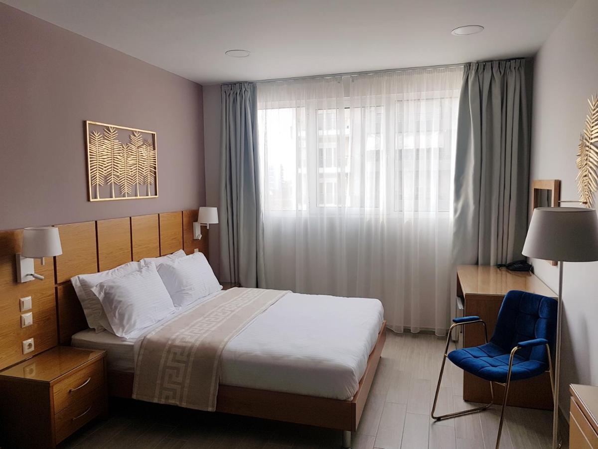 סלוניקי La Place De La Gare Suites - New Subway Station מראה חיצוני תמונה